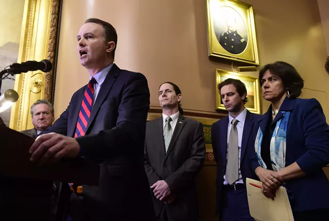 In Historic Shift, Vermont&rsquo;s GOP Governor and Democratic Leaders Embrace Gun-Control Measures