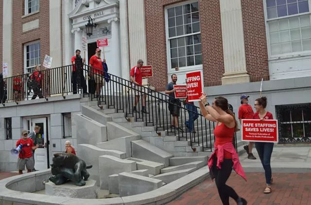 Nurses Keep Up the Pressure as Hospital Seeks Budget Approval