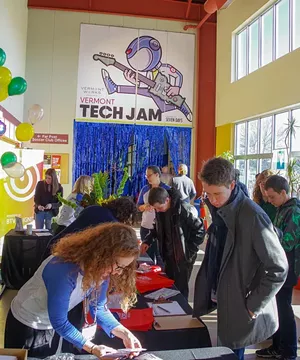 Social Sentinel, Burlington Code Academy and Maureen McElaney Win Awards at 12th Vermont Tech Jam