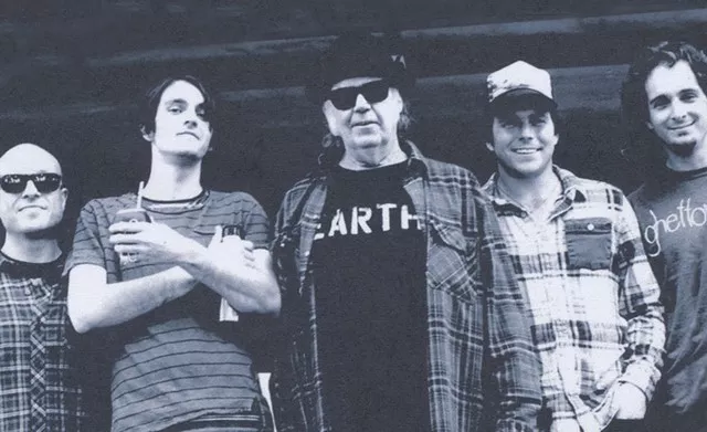 Sanders Fan Neil Young Tells Trump to Dump 'Free World'