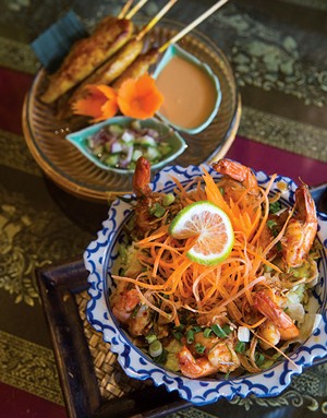 Dusit Thai Cuisine - JEB WALLACE-BRODEUR