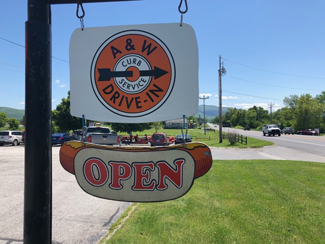A&W on Route 7 in Middlebury - SABINE POUX
