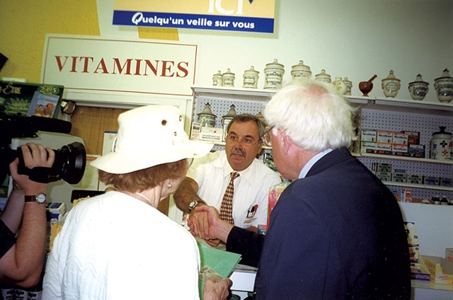 Ruthmary Jeffries and Bernie Sanders greet pharmacist Kevork Ohanian in Montr&eacute;al - COURTESY OF BERNIE 2020