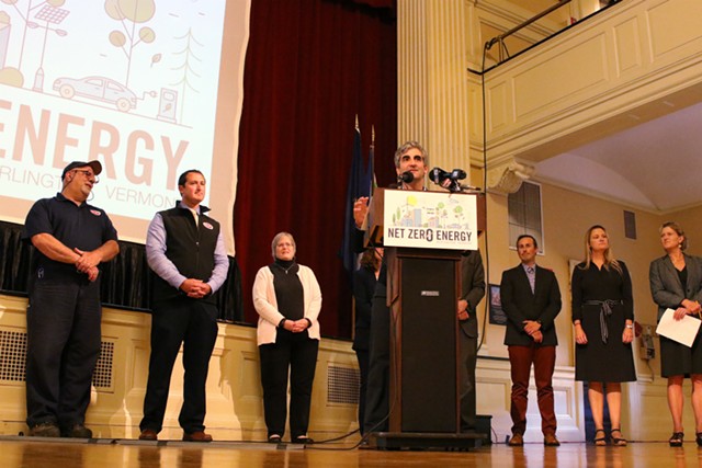 Mayor Miro Weinberger presents the Net Zero Energy Roadmap - COURTNEY LAMDIN