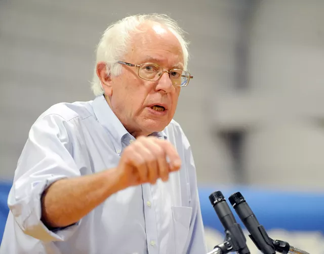 Sanders Raises $1.2 Million Off Clinton Super PAC Email
