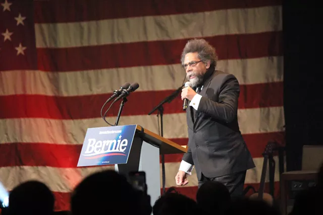 Sanders Returns to Iowa for Pre-Caucus Sprint