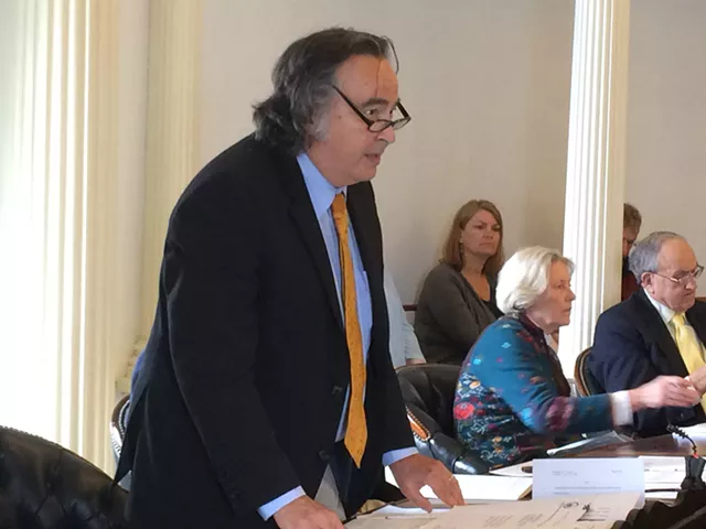 Senate Narrowly Supports Administration&rsquo;s Privatization Initiative