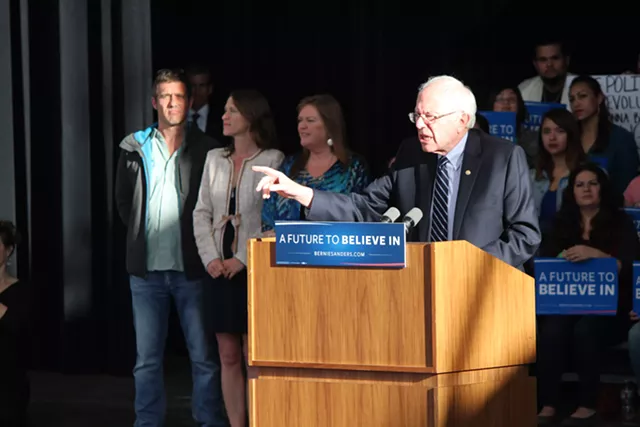 Sanders To Lay Off &lsquo;Hundreds&rsquo; of Staffers, Focus on California