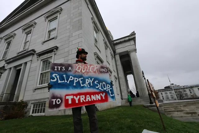 Vermont Lawmakers Approve Bill That Allows Towns to Require Masks
