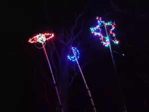 Buoy Tree Lights Up North Ferrisburgh (4)