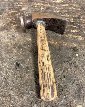 Italian cobbler's hammer - SALLY POLLAK ©️ SEVEN DAYS