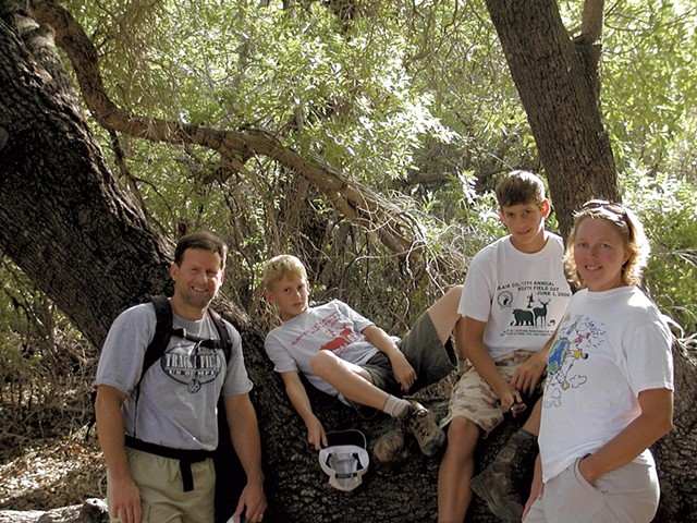 Todd Davis with wife Shelly and sons Nathan (second from left) and Noah in 2007
