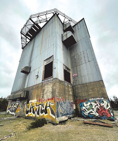 Ruins of a radar dome atop East Mountain - KEN PICARD ©️ SEVEN DAYS