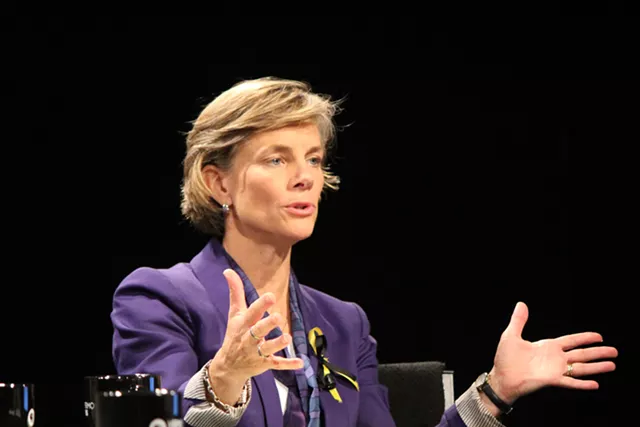 Eschewing Corporate Cash, Minter Still Outraises Scott