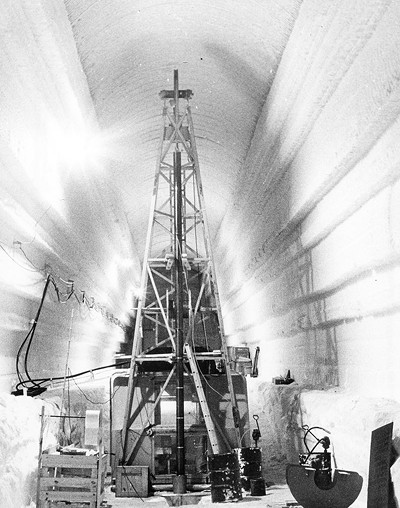View of the drilling setup in Trench 12 at Camp Century in 1961 - COURTESY OF DAVID ATWOOD/AIP EMILIO SEGRÉ VISUAL ARCHIVES