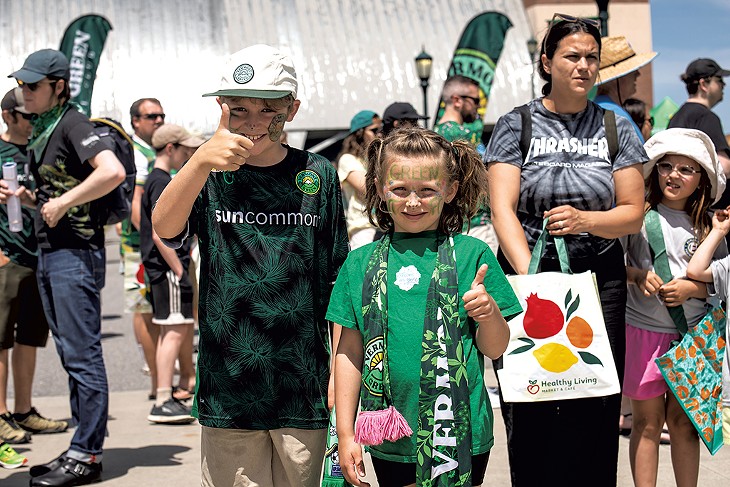 Young Vermont Green fans - LUKE AWTRY