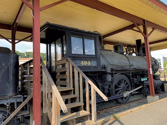 An old train engine - MELISSA PASANEN ©️ SEVEN DAYS