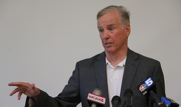 Howard Dean Won't Run for Vermont Governor
