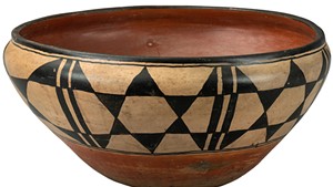 Attributed to Monica Silva [Kewa (Santo Domingo Pueblo)], Dough Bowl, ca. 1920, Collection of Shelburne Museum, Anthony and Teressa Perry Collection of Native American Art.